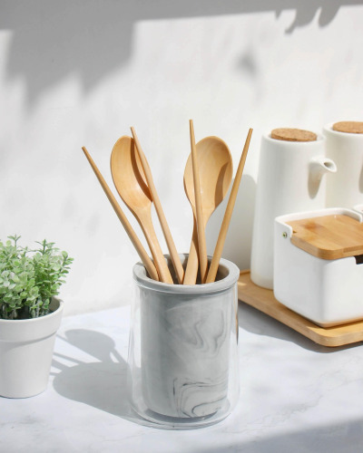 kitchen cookware utensils